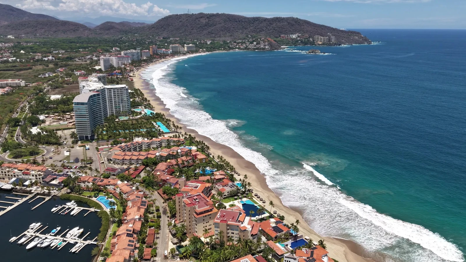 Vista aérea de la costa de Ixtapa