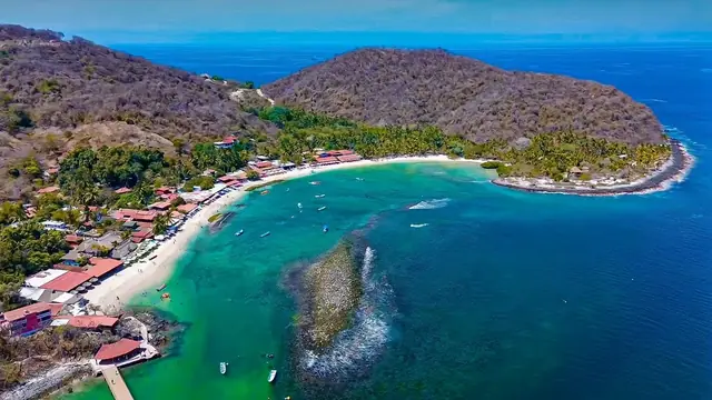 Playa Las Gatas vista desde el aire